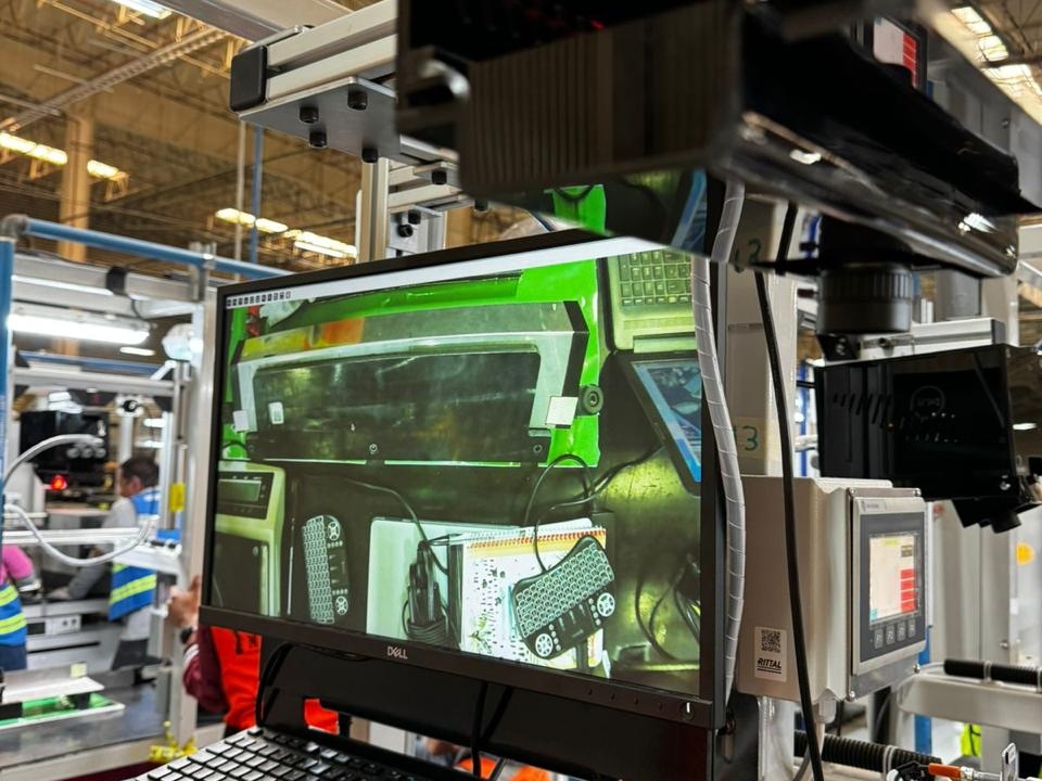 Estaciones y fixtures · 4