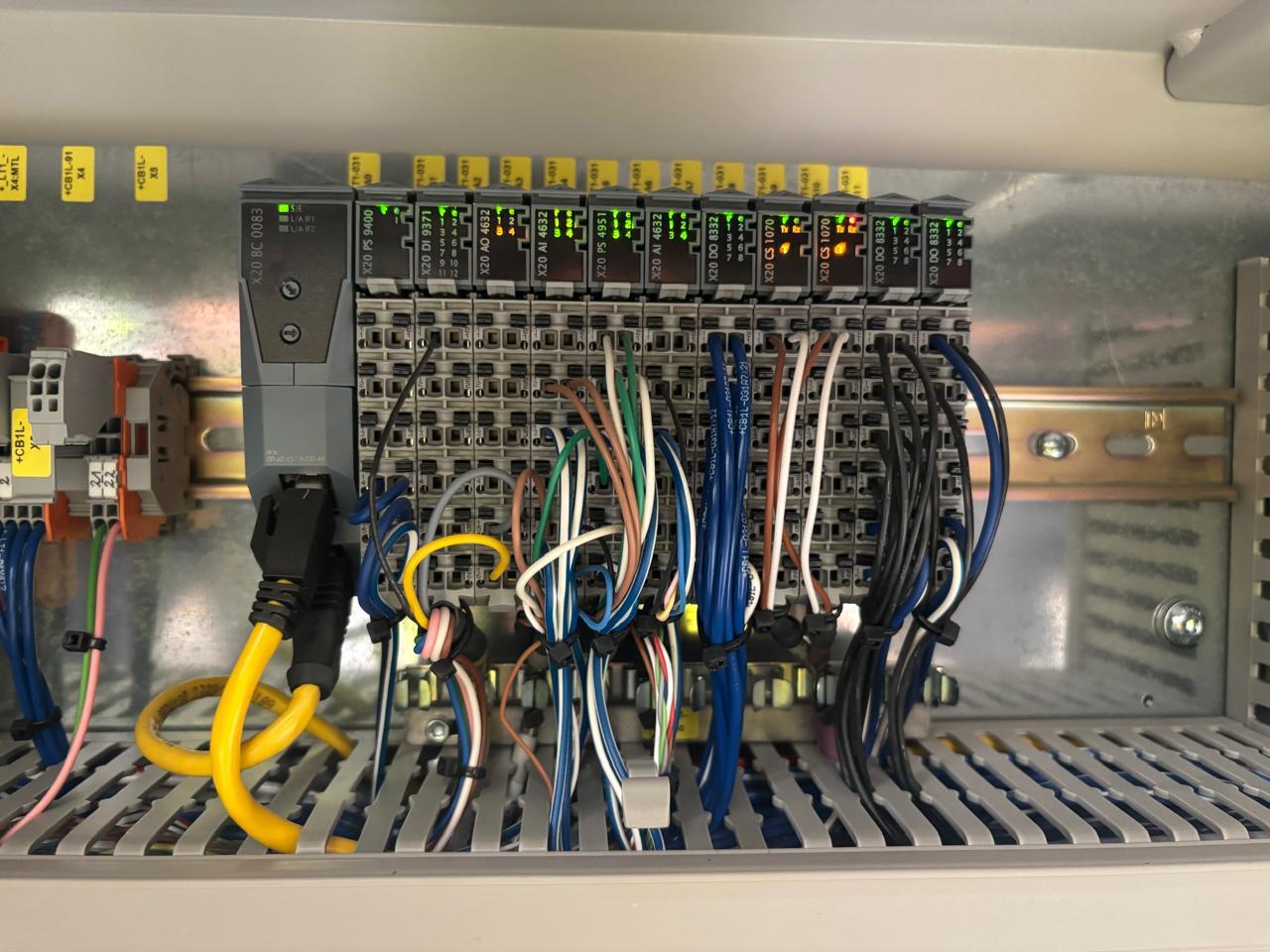 Automatización PLC y HMI · 1